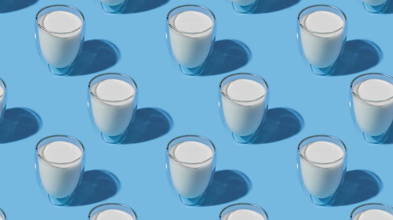 des verres de lait