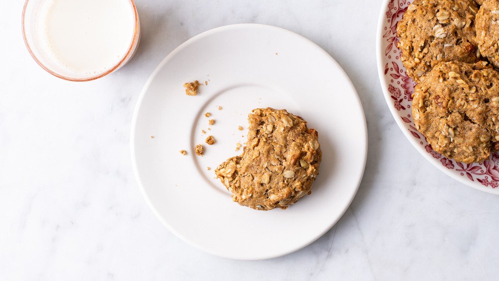 Biscuits à l'avoine bons pour le cœur servis