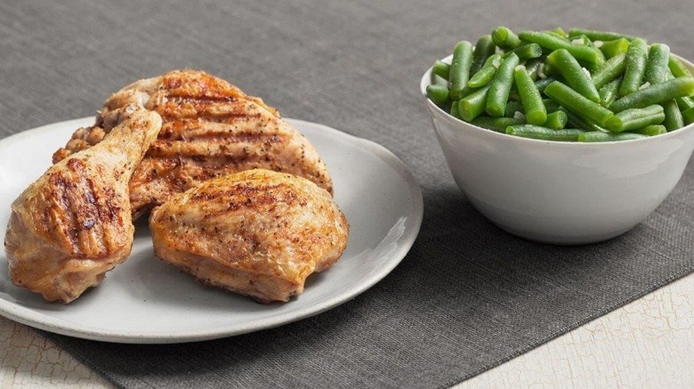 Poulet grillé et haricots verts KFC