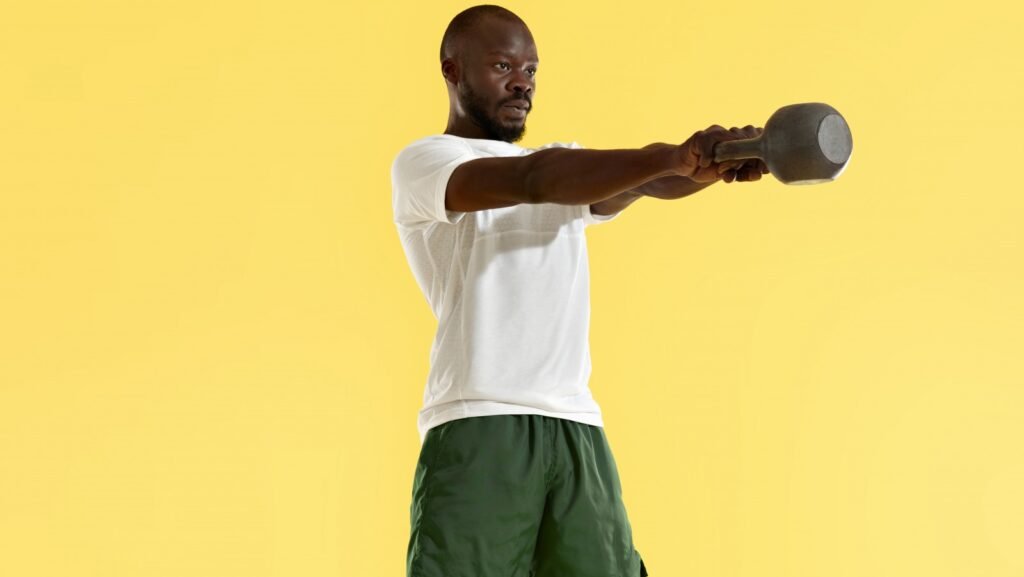 L'énorme erreur que vous faites pendant les exercices avec kettlebell