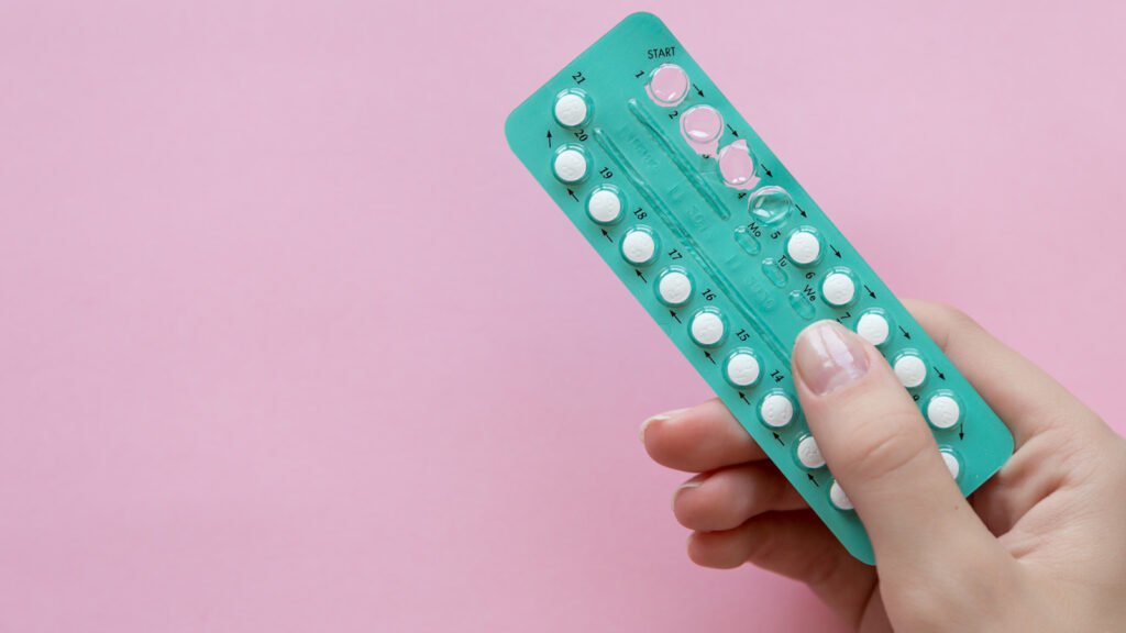 La vraie raison pour laquelle la contraception peut vous faire prendre du poids