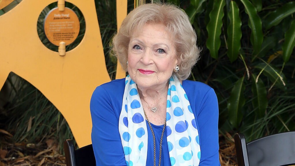 Betty White affirme que c'est la clé pour rester jeune pour toujours